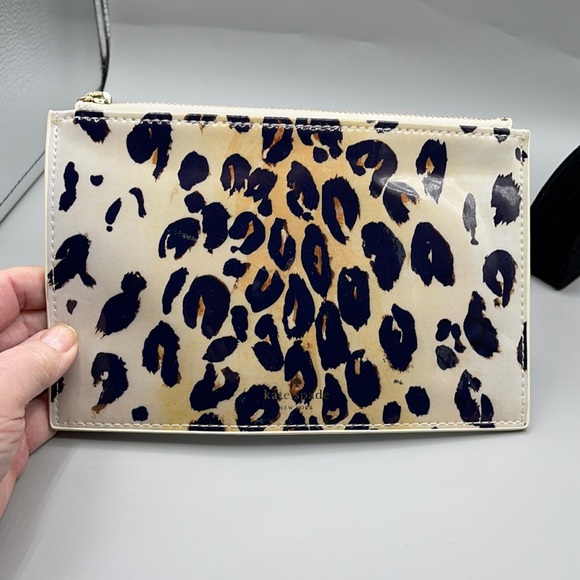 kate spade Handbags - Kate Spade makeup bag